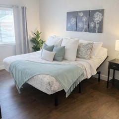 Coeur dAlene Condo with Gigabit WiFi Sauna Gym