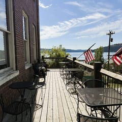 Historic Lakeview Apartment Above Iconic One