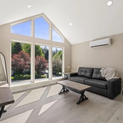 Modern 1 Bedroom Retreat with Garage and Yard