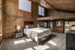 Lakefront Float Home with Huge Deck & Water Toys - Image 5