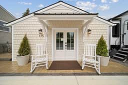 Charming Downtown Cottage w/ Modern Amenities - Image 4