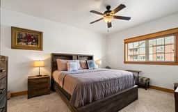 City View Condo in Riverstone with Free Parking - Image 4