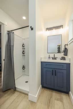 Affordable Studio #10-Lake CDA & Kootenai Hospital - Image 4
