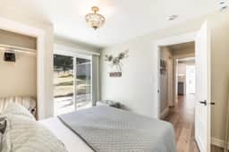 Walk To Lake CDA And The Resort From This 3 Bed Home - Image 5