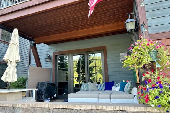 Vesper Bleu Designer River Retreat 2 Kings EV Charger - Image 1