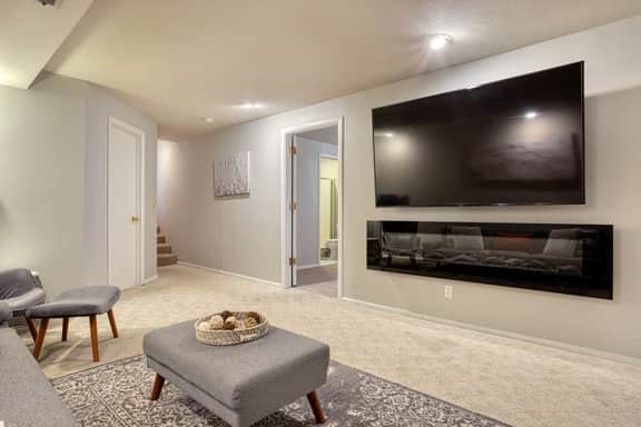 Farmhouse Retreat Near CDA With Hot Tub And Fire Pit - Image 3