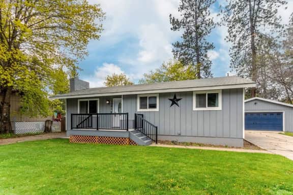 4BR House with Free Parking near Lake CDA - Image 3