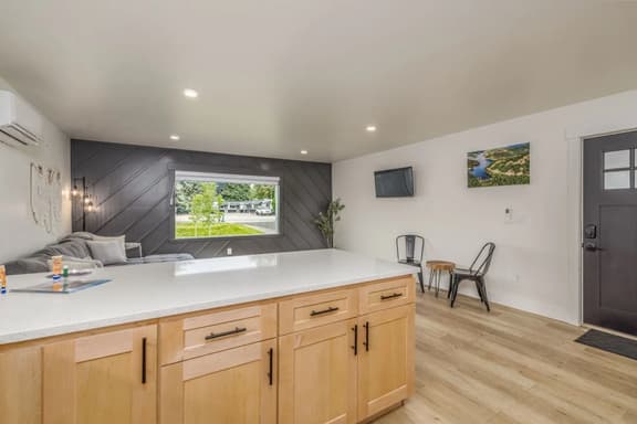 The Flats Executive Suite 13 in Downtown CDA - Image 1