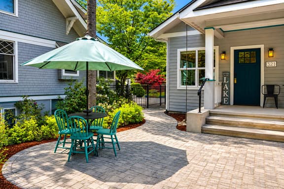 The Parkside Porch House - Image 1